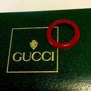 Gucci red bezel